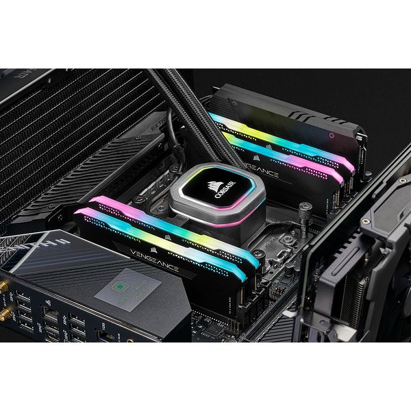 CMH32GX4M2Z3600C18 - Corsair DDR4 32Gb 2X16Gb PC 3600 Vengeance RGB Pro SL (CMH32GX4M2Z3600C18)