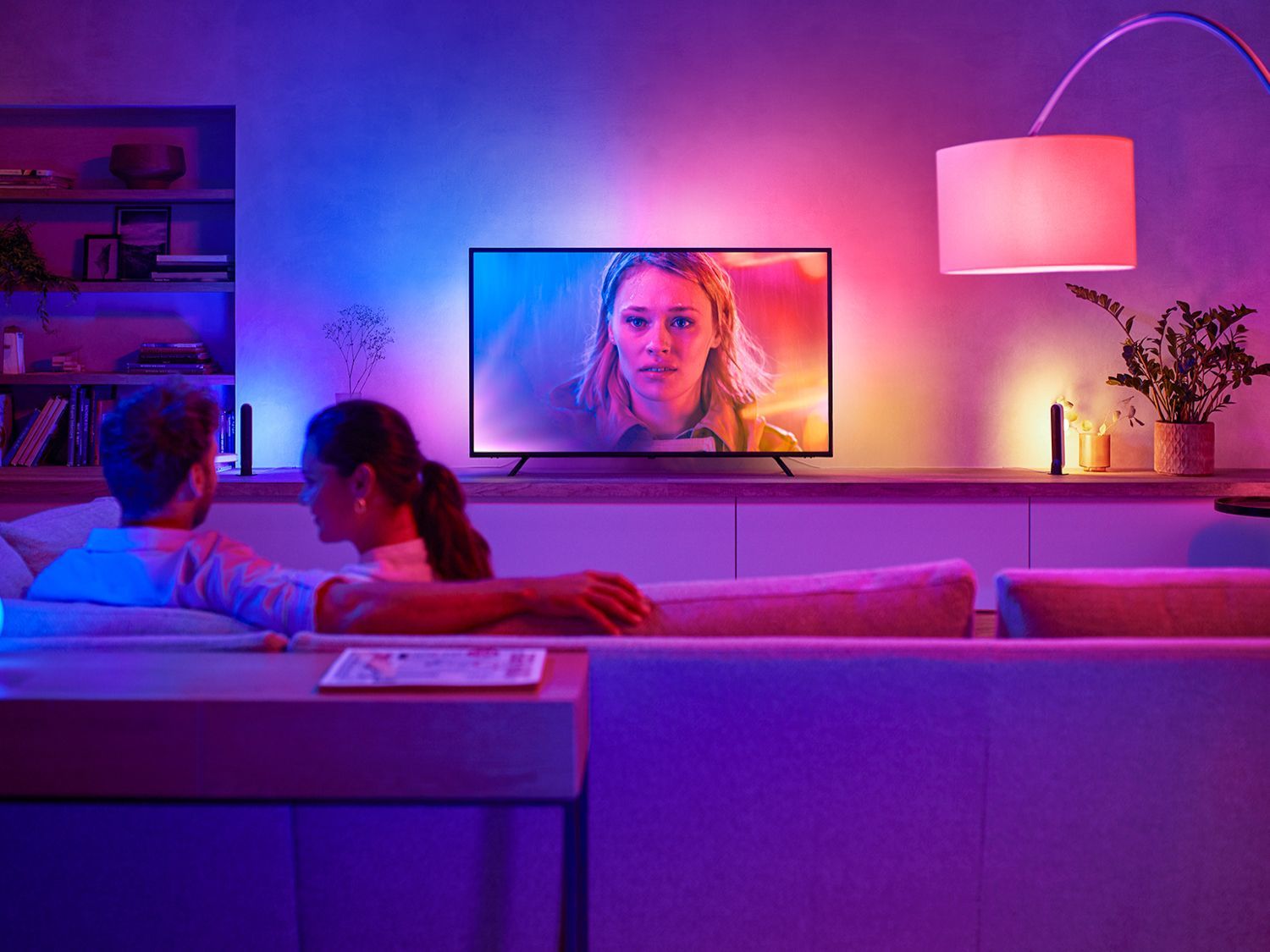 929002422901 - Tira Inteligente LED Philips Hue Blanco/Color 1100L 20W IP20 Bluetooth/Zigbee Negra (929002422901)