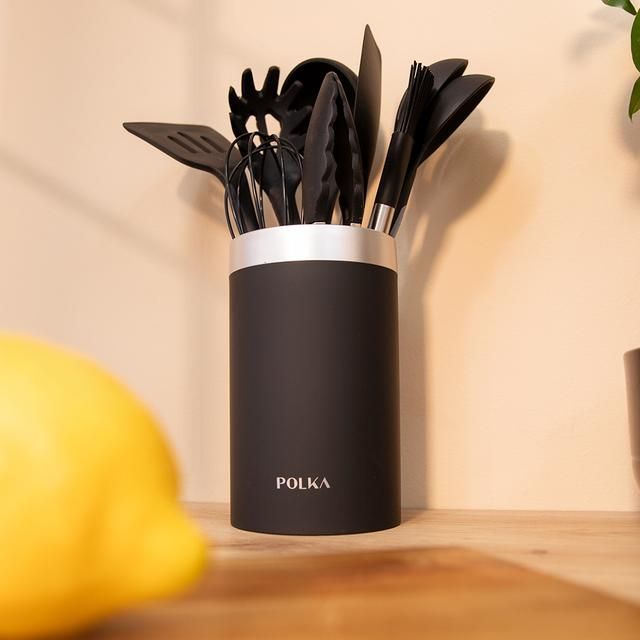 01186 - Set 9utensilios CECOTEC Polka Platinum Thunder, Negro, Recubierto Soft touch y Mango de Acero. Materiales: Silicona, Nylon y PP, Incluye Holder Polka (01186)