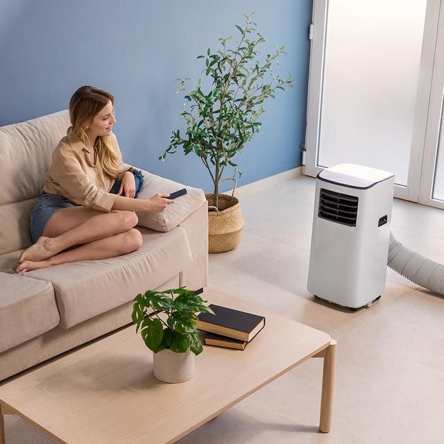 08172 - A.C. CECOTEC Porttil ForceClima 7500 Soundless 7000 BTU 792W Pantalla LED 2 Velocidades 4 Modos (Ventilacin/Refrigeracin/Deshumidificacin/Noche) Temporizador 24h WiFi Mando a Distancia Blanco (08172)