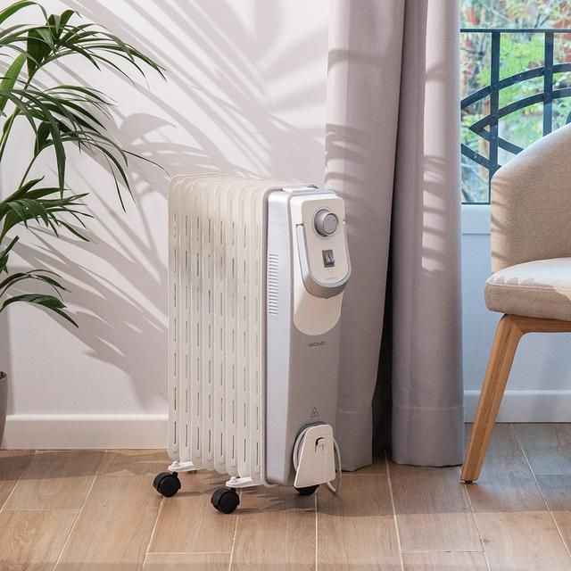 05888 - Radiador Porttil de Aceite CECOTEC ReadyWarm 9000 Space 360 800W Apagado Automtico Termostato Regulable Piso Blanco (05888)