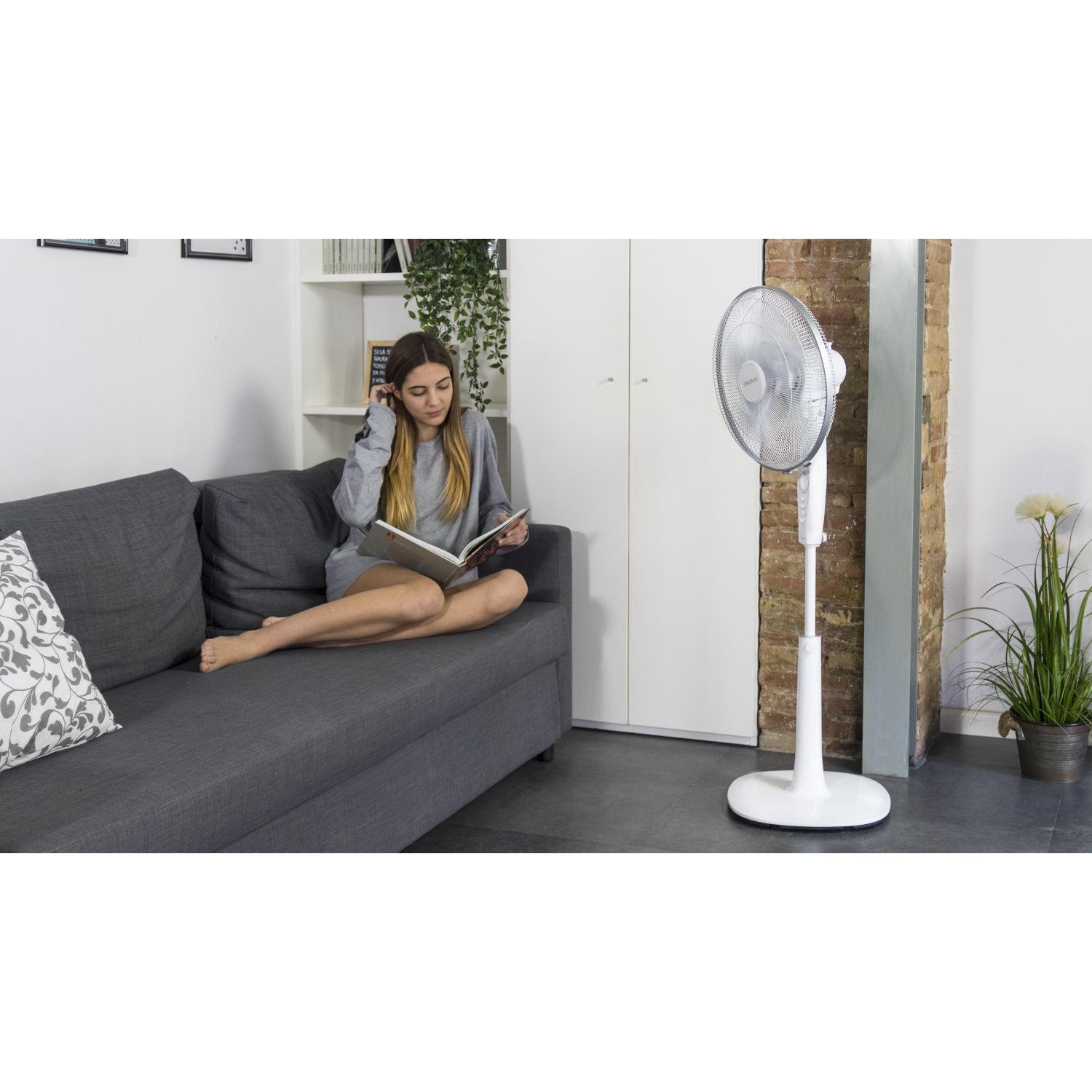 05911 - Ventilador de Pie CECOTEC 1020 ExtremeFlow 60W 10 Aspas 3 Velocidades Altura Ajustable Temporizador Oscilante Silencioso Blanco (05911)