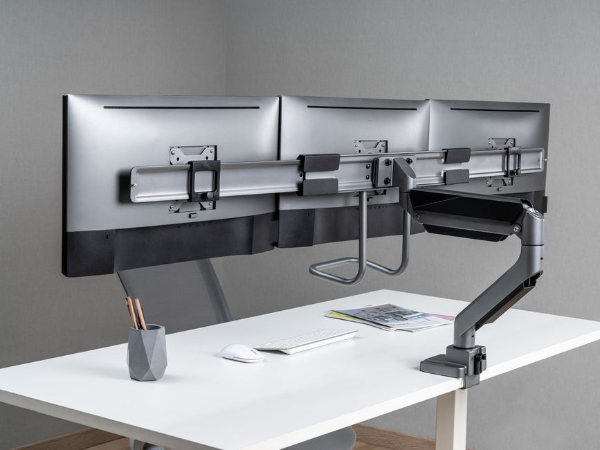 EQ650162 - Soporte mesa EQUIP 3Pantallas 17