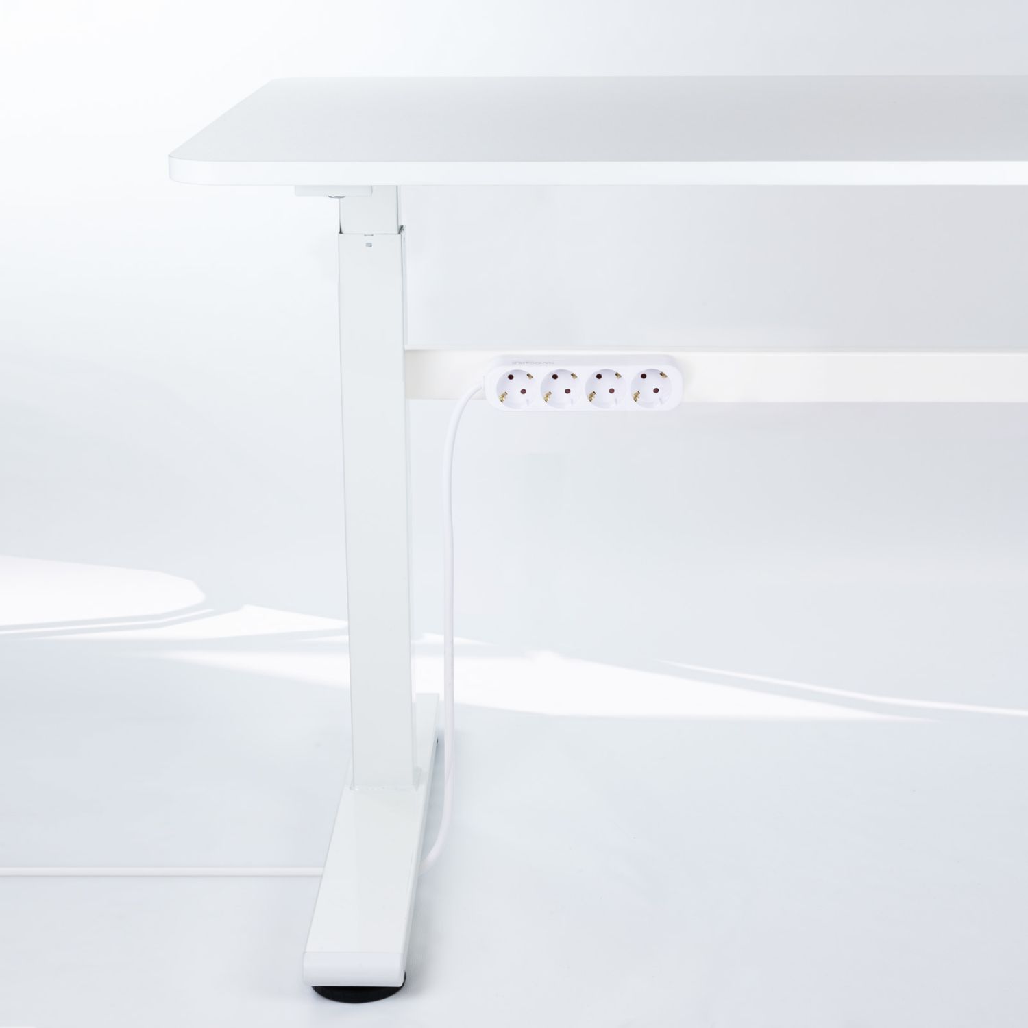 10.37.0004-NS - Regleta Nanocable 4xSchuko Cable 1.4m Blanca (10.37.0004-NS)