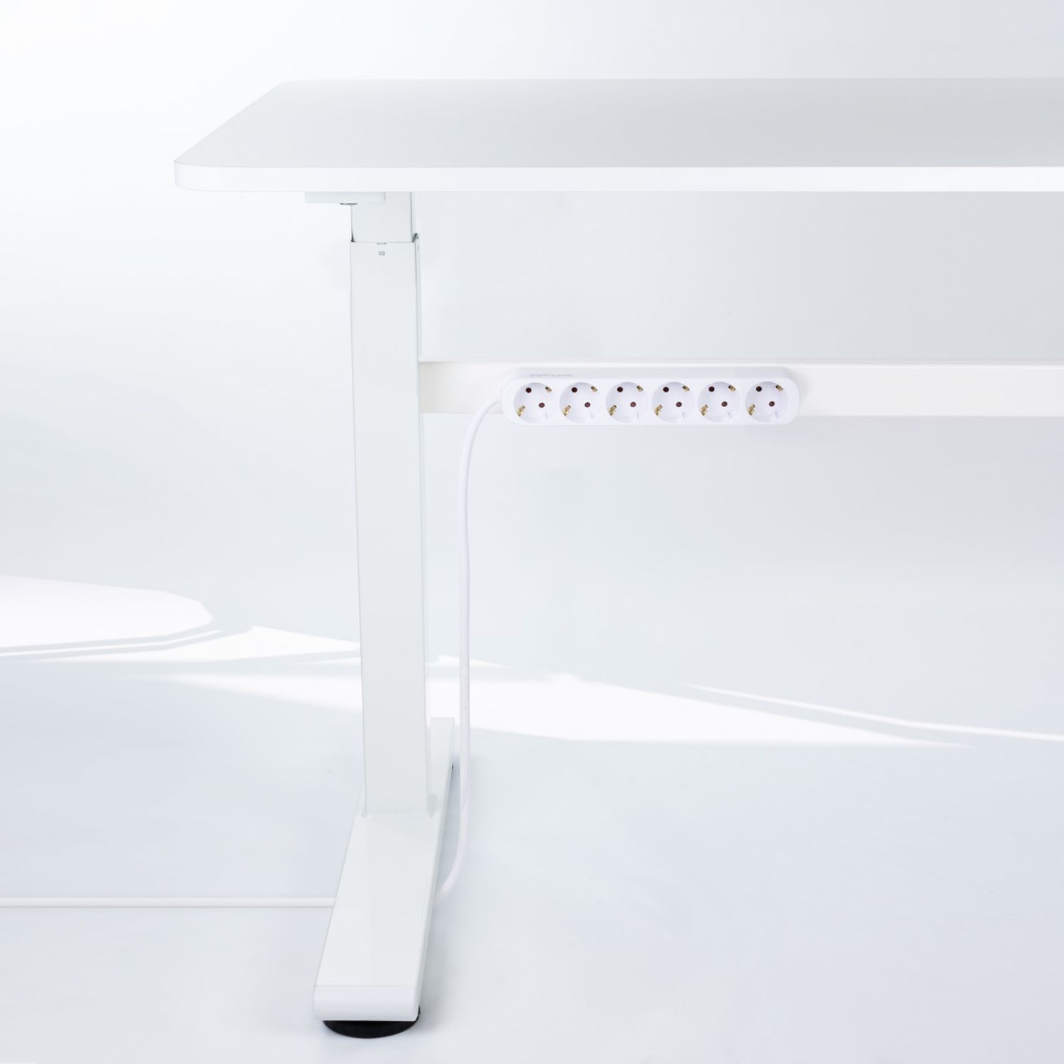10.37.0006-NS - Regleta Nanocable 6xSchuko Cable 1.4m Blanca (10.37.0006-NS)