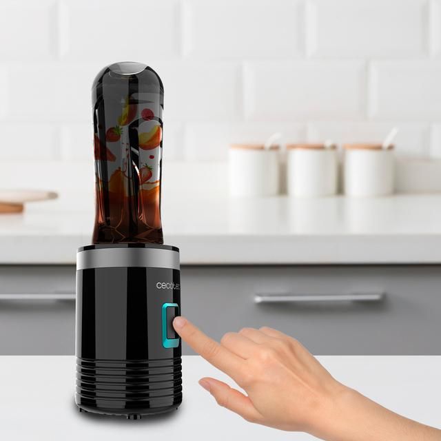 03907 - Batidora Smoothies CECOTEC Power Titanium EasyGo 350W 2 Vasos Porttiles de 600ml Cuchilla de 4 Hojas de Titanio Negra (03907)