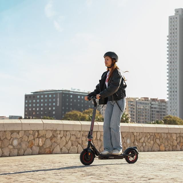 07354 - Patinete CECOTEC Bongo D40 XL Connected, 700W, Neumaticos 10