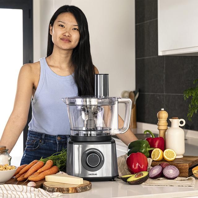 04356 - Procesador de alimentos CECOTEC Paprika 2000. potencia mxima de 2000 W, cuerpo de acero inoxidable, 2 velocidades y pulse. Incluye bowl de 3,5 L. Accesorios: 3 discos de corte, cuchilla para picar y cuchilla para amasar.(04356)