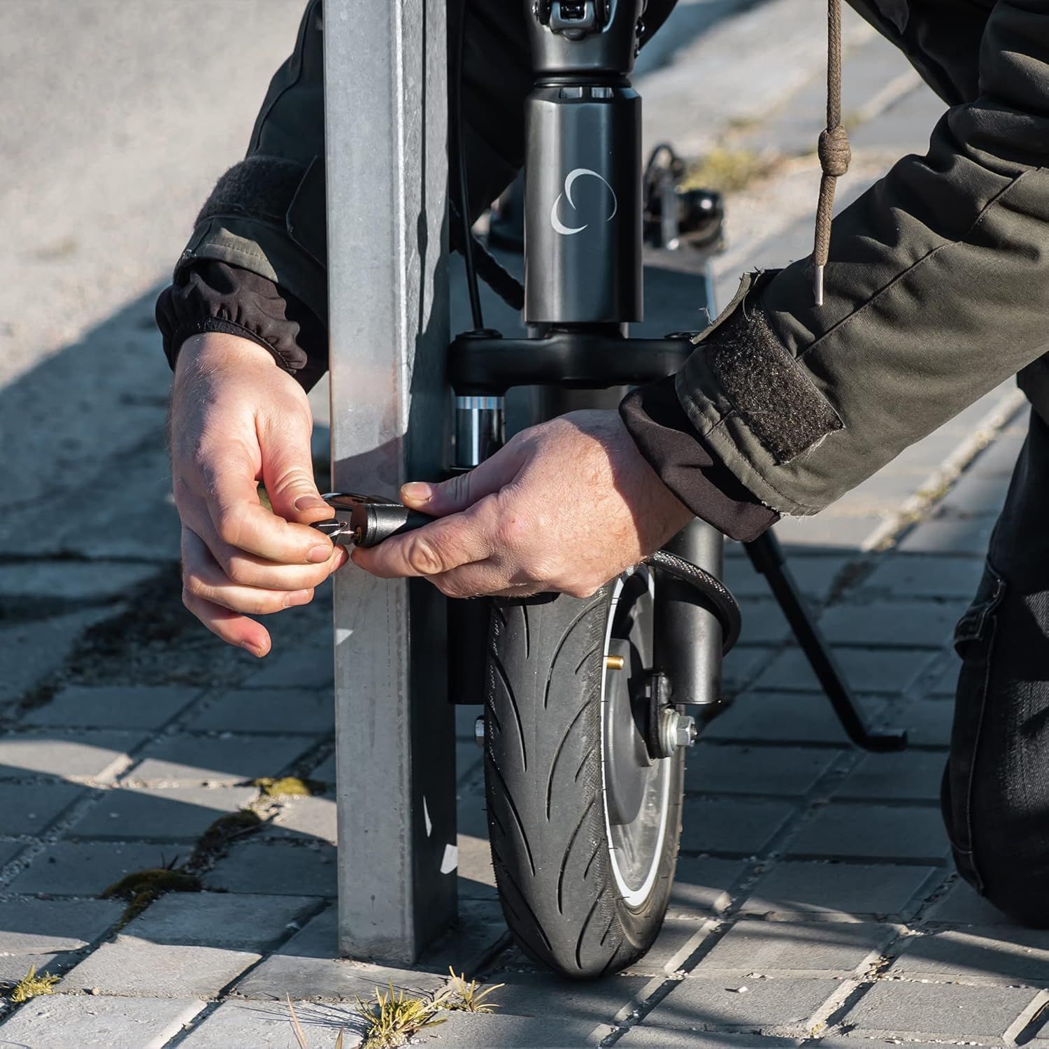 SG27-347 - Candado SmartGyro con 2 llaves para patinetes y bicicletas. (SG27-347)