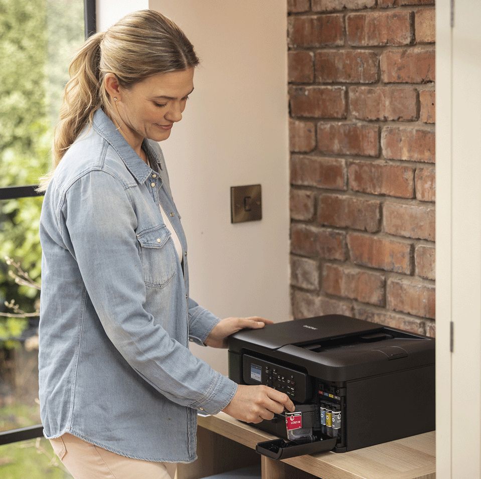 DCPJ1360DWRE1 - Impresora Multifunci�n Brother InkJet Pantalla 1.8? Color 1200x6000dpi A4 Color ADF 1xUSB 2.0 WiFi 4 D�plex Negra (DCP-J1360DW)