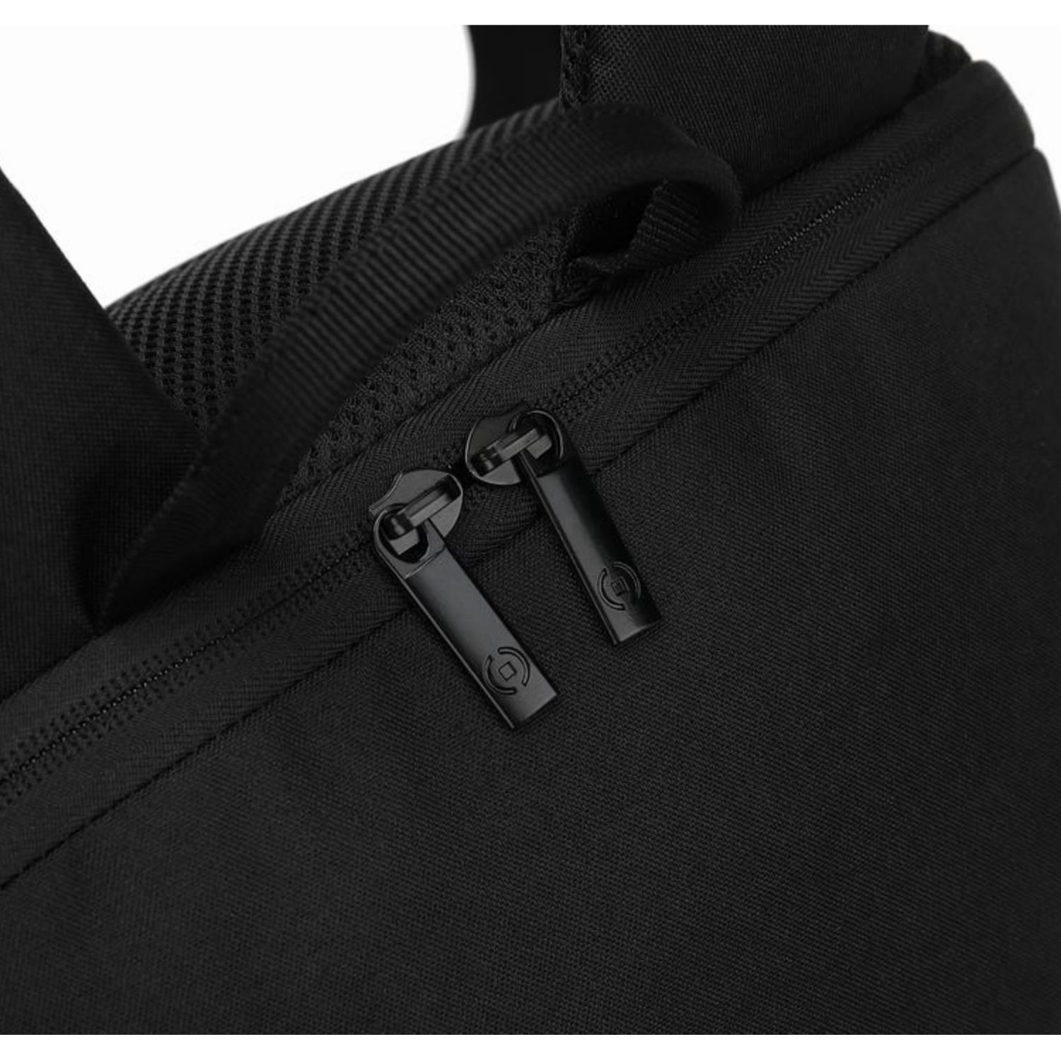 DAYPACKBK - Mochila CELLY Daypack hasta 15.6