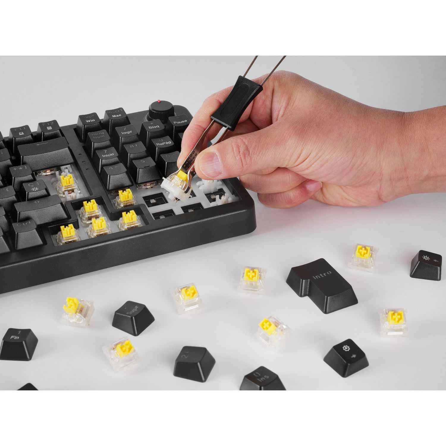 MKPROYES - Teclado MARS GAMING RGB Chroma Antighosting Switch Silent, Usb2.0, Negro (MKPROBES)