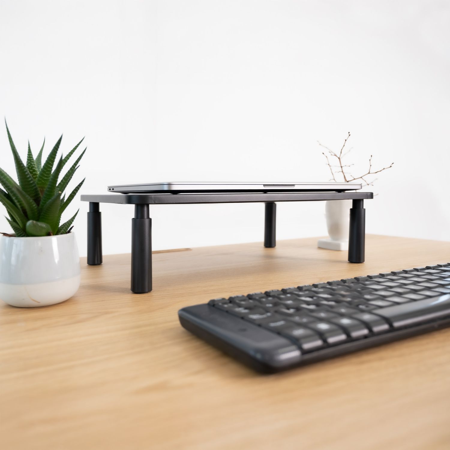 TQMR086 - Soporte Elevador TOOQ para Monitor/Porttil Hasta 20kg, 3alturas, Negro. (TQMR086)