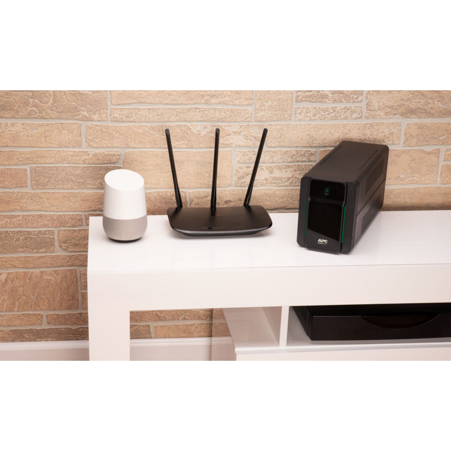 BX950MI - S.A.I. APC Back-UPS L�nea Interactiva 950VA 520W 6 Tomas AC 1xUSB-B 2xRJ45 IP20 Negra (BX950MI)