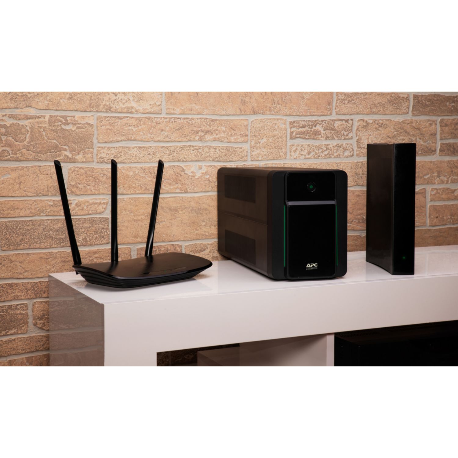 BX2200MI - S.A.I. APC BACK-UPS L�nea Interactiva 2200VA 1200W 6 Tomas AC 1xUSB-B IP20 Negra (BX2200MI)