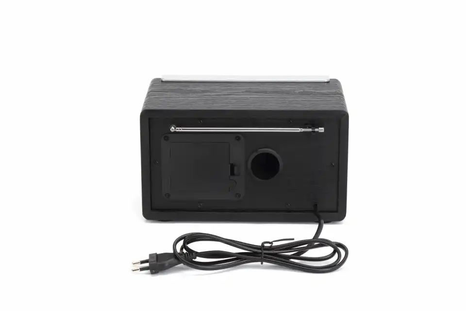 TR-63B BLACK - Radio Denver anal�gica AM/FM con entrada AUX, 15W, fuente de alimentaci�n de 230 V incorporada o 4 pilas AA. (TR-63B)