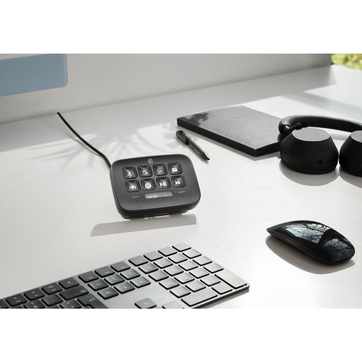 10GBJ9911 - ELGATO Stream Deck Neo Teclas personalizables Negro (10GBJ9911)