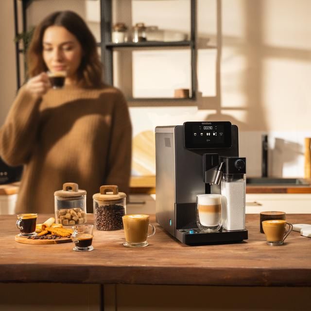 A01_EU01_115412 - Cafetera Superautom�tica CECOTEC Cremmaet Latte Compacta 6 Bebidas: Espresso/Americano/Cappuccino/Latte/Leche Caliente/Agua Caliente Pantalla T�ctil 1.5? 19 Bares Tanque de Leche 400ml Sistema Thermoblock (A01_EU01_115412)