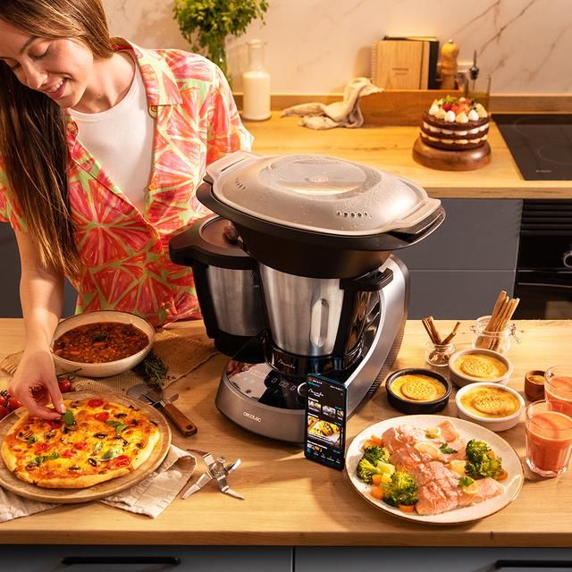 04342 - Robot Cocina CECOTEC Mambo 11090 Habana, Wifi con 37 funciones, APP, sistema autolimpieza, accesorios OneClick, bscula integrada, jarra inox y jarra antiadherente Habana. (04342)