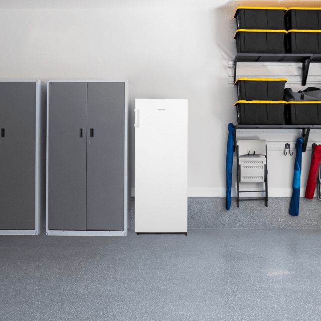 02788 - Congelador vertical CECOTEC Bolero CoolMarket Bolero CoolMarket UF 155 White E,Total No frost con puerta reversible y alarma de puerta abierta. (02788)