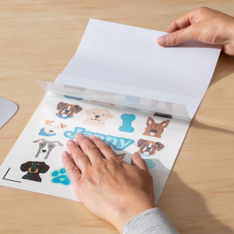 CRC-2010354 - Set Pegatinas CRICUT Impermeables imprimibles 5hojas 21x29.7cm A4 Transparente hologr�fico. (CRC-2010354)