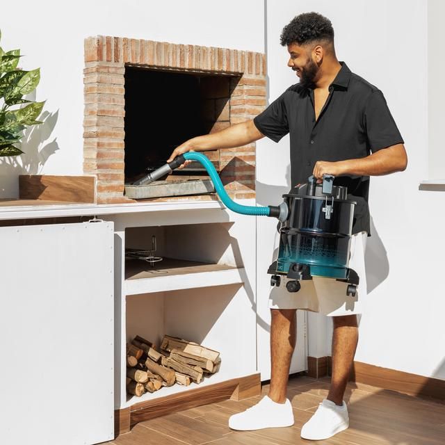 04476 - Aspirador de cenizas y de pellets Cecotec Conga Ash 5000 Free, de 20L, 1200W de potencia y sencillo transporte gracias a sus ruedas y su asa de transporte. (04476)