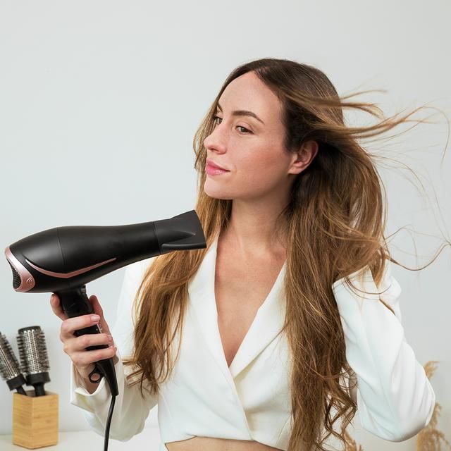 04414 - Secador de pelo plegable Cecotec IoniCare &Go Glow con 2200W de potencia, aire fr�o, boquilla y difusor. (04414)
