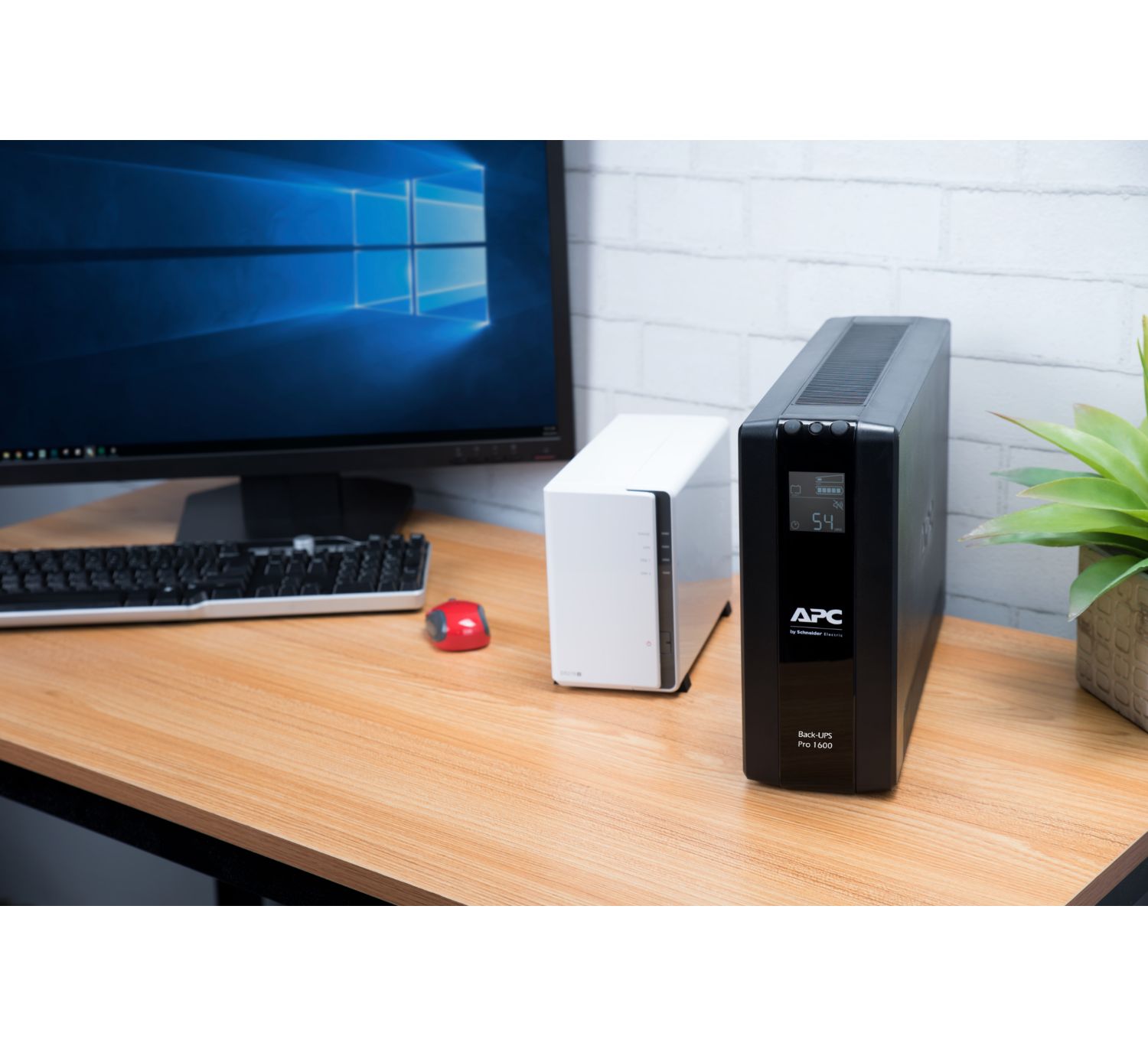 BR1600MI - S.A.I. APC BACK UPS PRO BR L�nea Interactiva 1600VA 960W Pantalla LCD 8 Tomas AC 1xUSB 2.0 2xRJ45 Negra (BR1600MI)