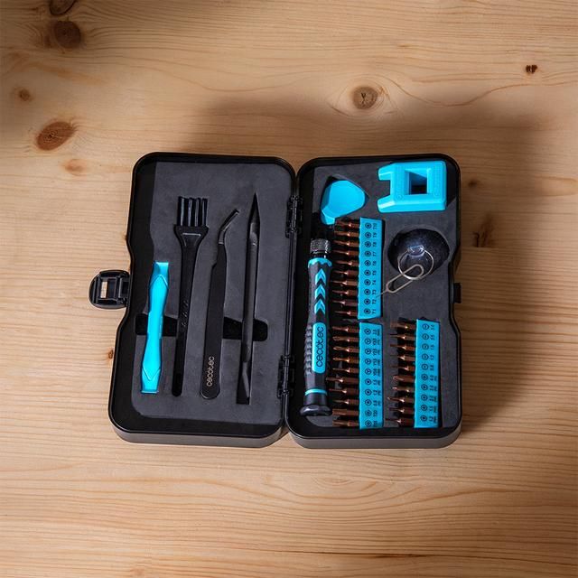 A01_EU01_115174 - Destornillador Cecotec PrecissionGyro 100 Set, Kit de precisi�n 39 piezas, Incluye puntas. Malet�n ultracomopacto. Accesorios reparaci�n dispositivos electr�nicos. Magnetizador de puntas.(A01_EU01_115174)