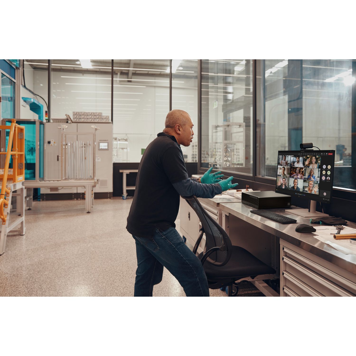 9H7U9ET - Ordenador HP ProDesk 4 G1i Intel Core Ultra 5-235 16Gb 512Gb SSD 3xUSB 2.0 2xUSB-A 3.0 3xUSB-A 3.1 1xUSB-C 3.1 1xDP 2.1 1xHDMI 2.1 1xRJ45 Ethernet LAN GbE Teclado+Rat�n W11P Negro (9H7U9ET)