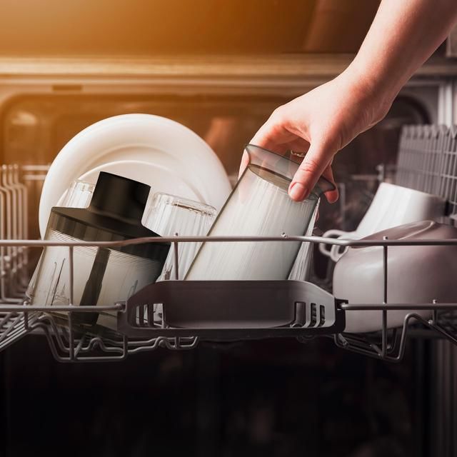 03946 - Batidora Cecotec Power RetroGreen 1200MAX Cream&Crush, 1200W de potencia m�xima, cuchilla de 4 hojas con recubrimiento de titanio negro y velocidad ajustable.(03946)