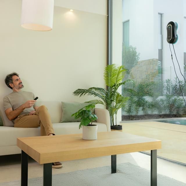 A01_EU01_100140 - Robot limpiacristales Cecotec Conga Windroid 1090 Double Spray Connected, 3 en 1: pulveriza, limpia y seca. Pulveriza con spray en cada lateral. 8 modos de limpieza. Incluye app y mando para un control total de movimiento. 12 mopas. (A01_EU01_100140)