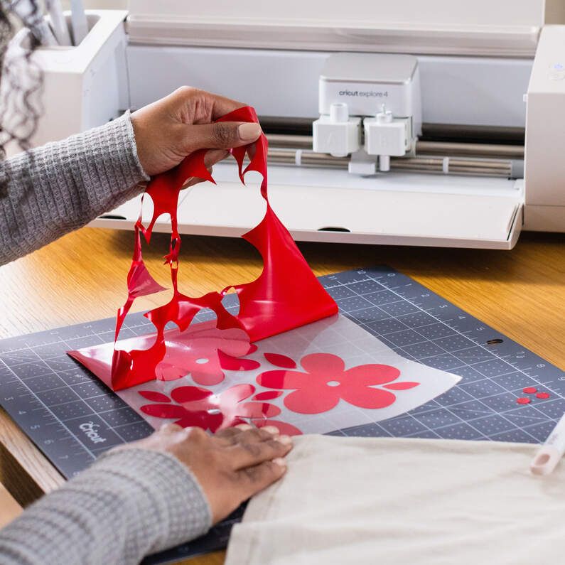 CRC-201175 - Pegatina CRICUT Vinilo Termoadhesivo 30x48cm Negro (CRC-2011775)