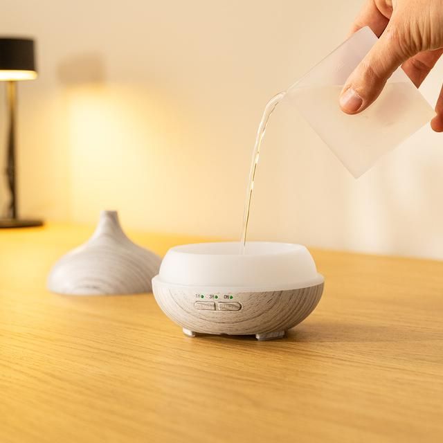 A01_EU01_110323 - Humidificador Cecotec Pure Aroma 150 Yang White, ultras�nico con difusor de aromas, dep�sito de hasta 150 ml y 7 colores LED.(A01_EU01_110323)