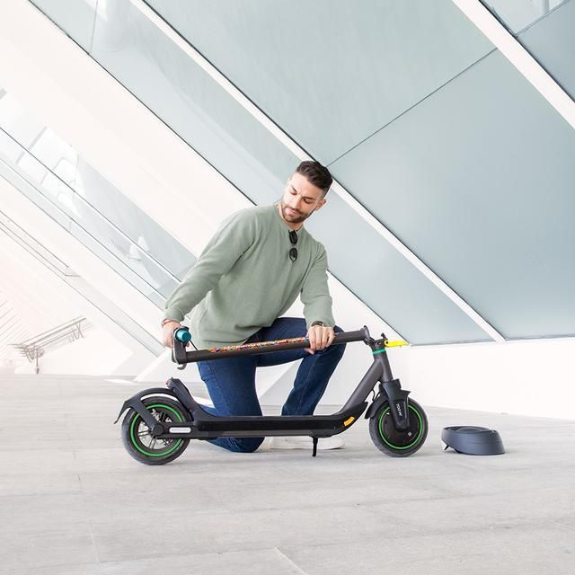 A01_EU01_106116 - Patinete El�ctrico CECOTEC Bongo Serie M30 Connected Coloring Tech 8.5