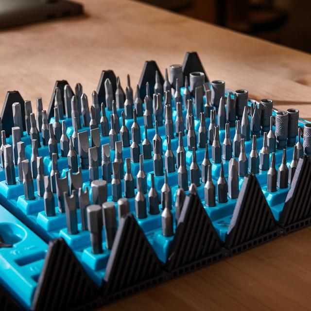 A01_EU01_115175 - Destornillador Cecotec PrecissionGyro 300 Infinity Kit de precisi�n 128 piezas. Destornillador manual.Multiples puntas incluidas. Estuche. Accesorios reparaci�n dispositivos electr�nicos. Magnetizador integrado.(A01_EU01_115175)