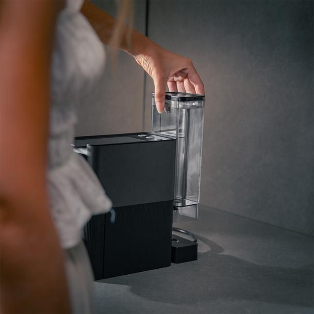 A01_EU01_113980 - Cafetera Cecotec Power Caps 20, de c�psulas de Nespresso muy compacta. (A01_EU01_113980)