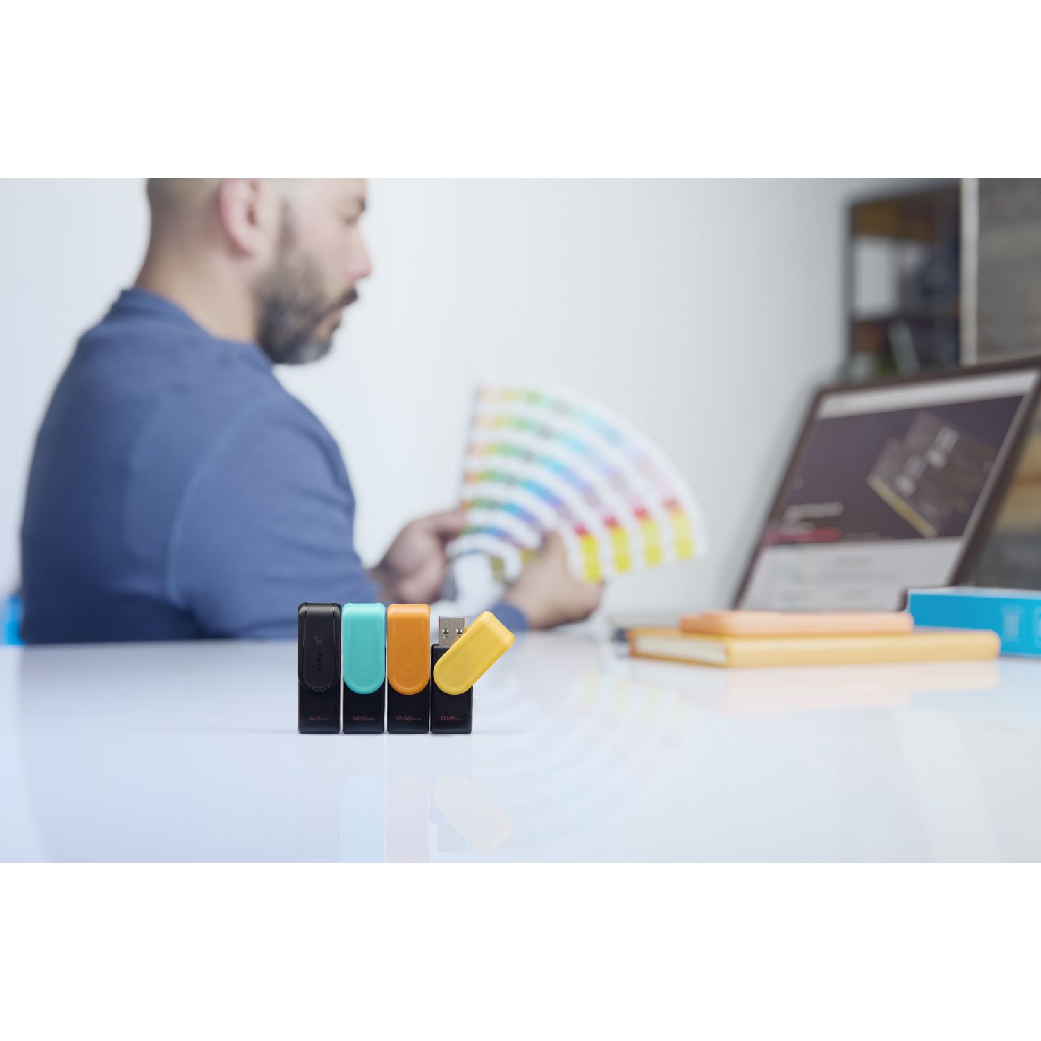 DTXS/128GB - Pendrive Kingston DataTraveler Exodia S 128Gb Usb3.2, Tapn giratorio, Negro/Turquesa. (DTXS/128GB)