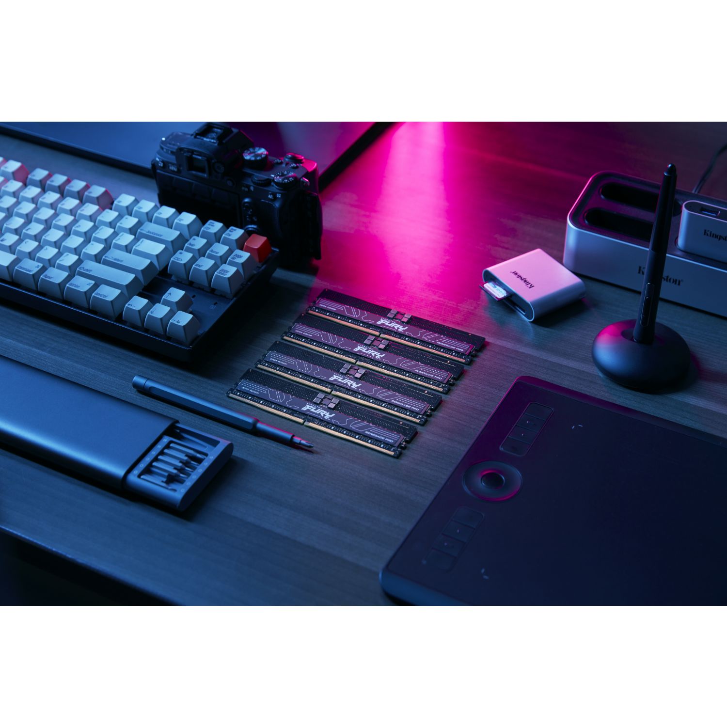 KF564R32RBK4-128 - M�dulo Kingston FURY Renegade Pro DDR5 128Gb (4x32Gb) 6400 Mt/s 288-pin Dimm CL32 ECC 1.8V PC/Servidor (KF564R32RBK4-128)