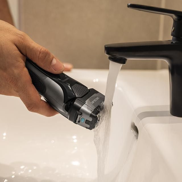 A01_EU01_100057 - Afeitadora Cecotec PrecisionCare X-Trimm Triple, con tres cuchillas de acero inoxidable, autonom�a de 60 minutos e IPX6. (A01_EU01_100057)