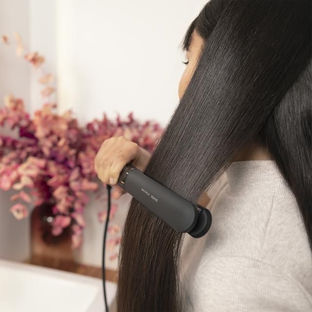 04249 - Plancha Cecotec RitualCare 1100 Titanium Ion Touch. De Titanio, T�ctil, Con Ion real, Calentamiento ultrarr�pido, Temperatura de 160 y 230 grados, Control y precisi�n(04249)