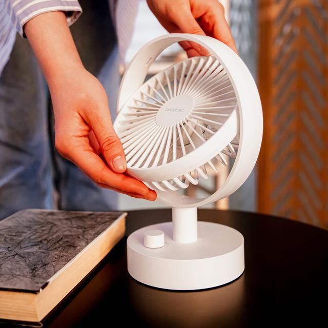08354 - Ventilador Cecotec EnergySilence 2000 Portable Desk, de sobremesa de bater�a con 2000 mAh, oscilaci�n autom�tica e inclinaci�n ajustable. Su di�metro de 6 pulgadas o 15 cm (08354)