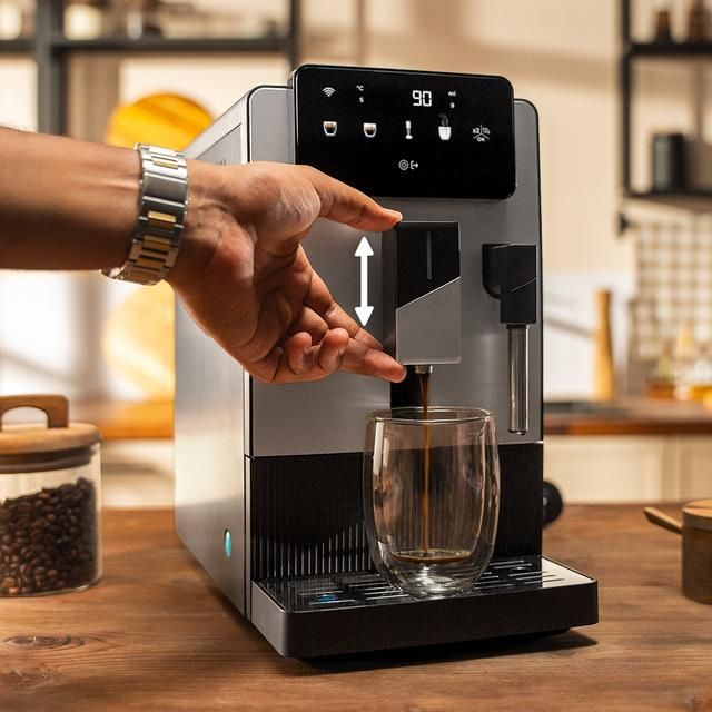 A01_EU01_115411 - Cafetera Superautom�tica CECOTEC Cremmaet Steam Compacta 19 Bares Vaporizador Sistema Thermoblock Pantalla T�ctil 15? Molinillo C�nico Dep�sito de Caf� 150g Dep�sito de Agua 1.1L Altura Regulable Negra/Acero (A01_EU01_115411)