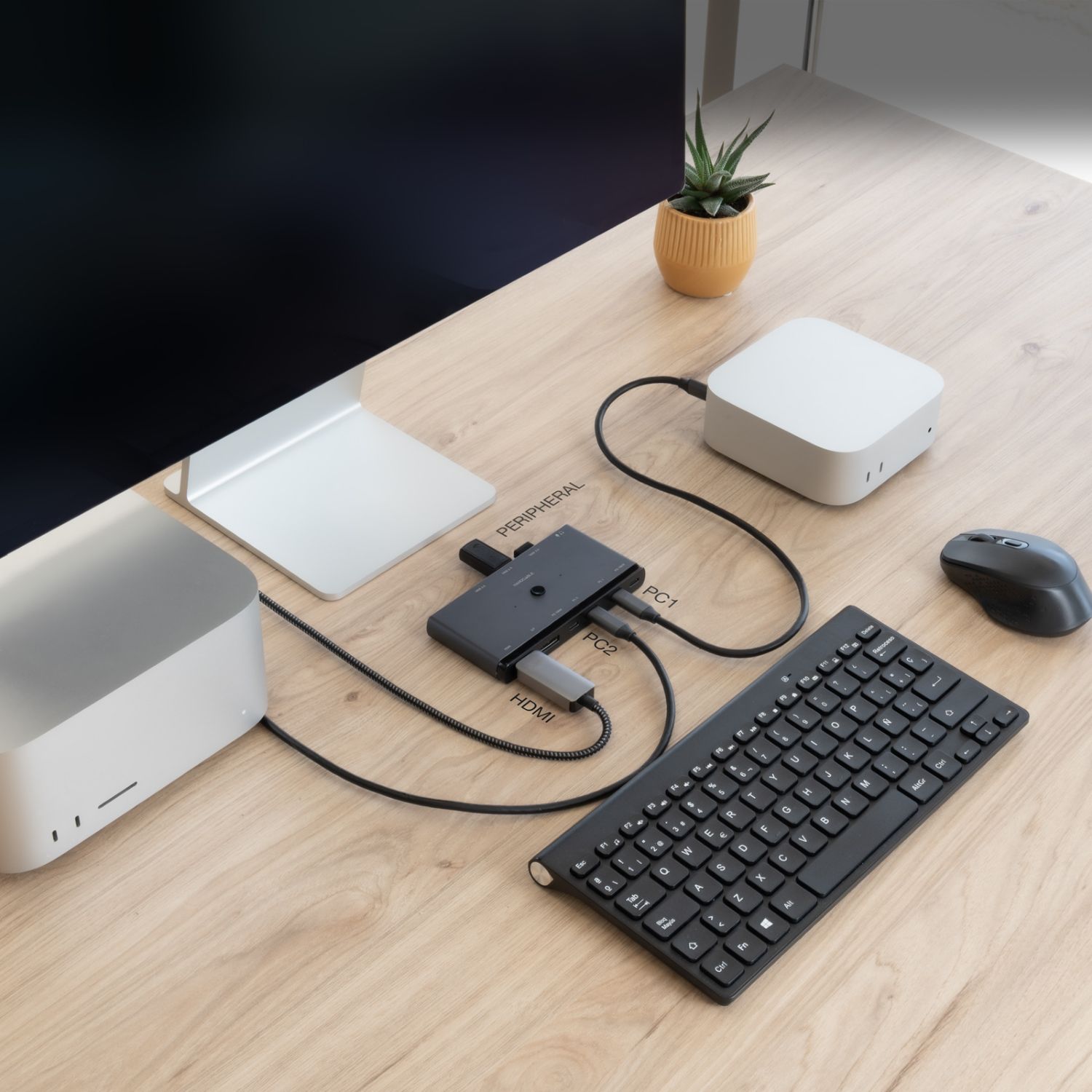 10.12.0003 - Conmutador Nanocable KVM 3xUSB-A 2xUSB-C 1xDP 1xHDMI 8K UHD/60Hz Gris (10.12.0003)