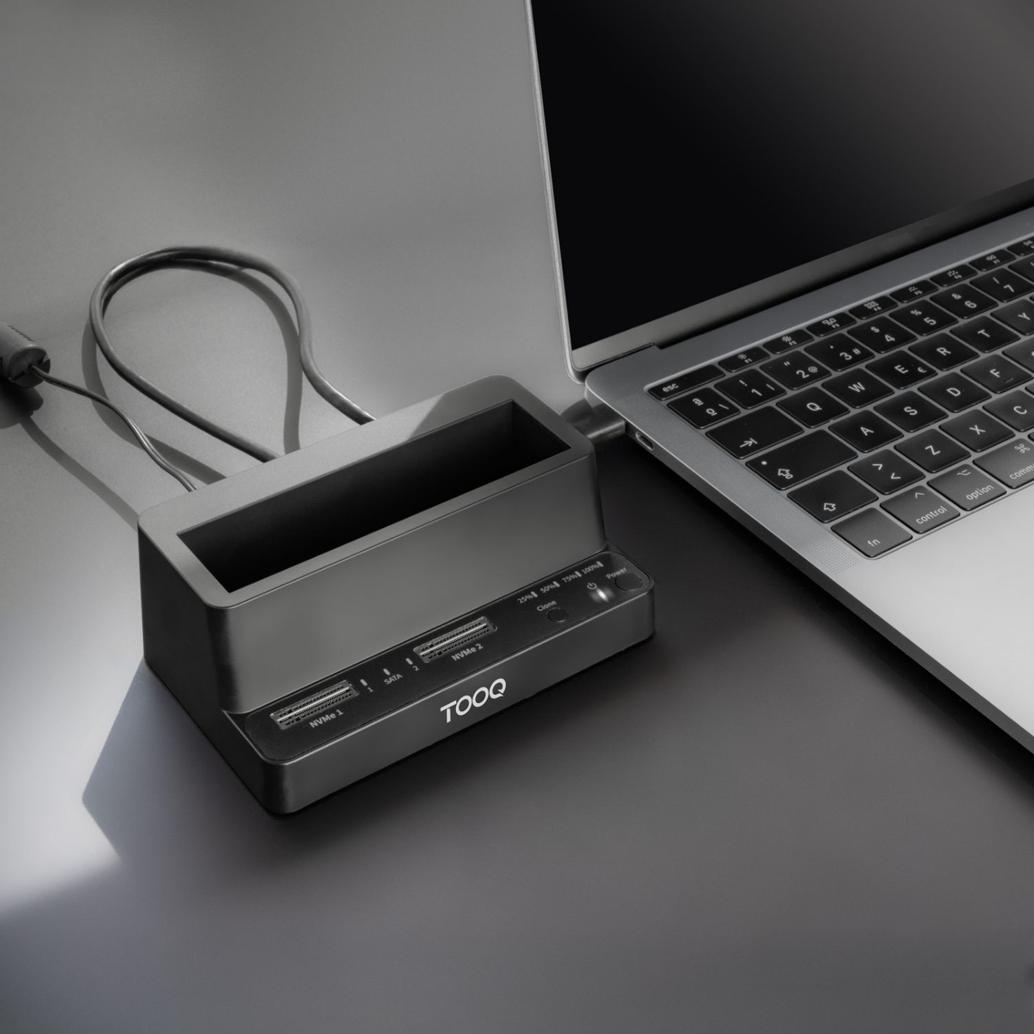 TQDS-502B - Docking Station TooQ SSD/HD USB-C PCIe SATA Negro (TQDS-502B)