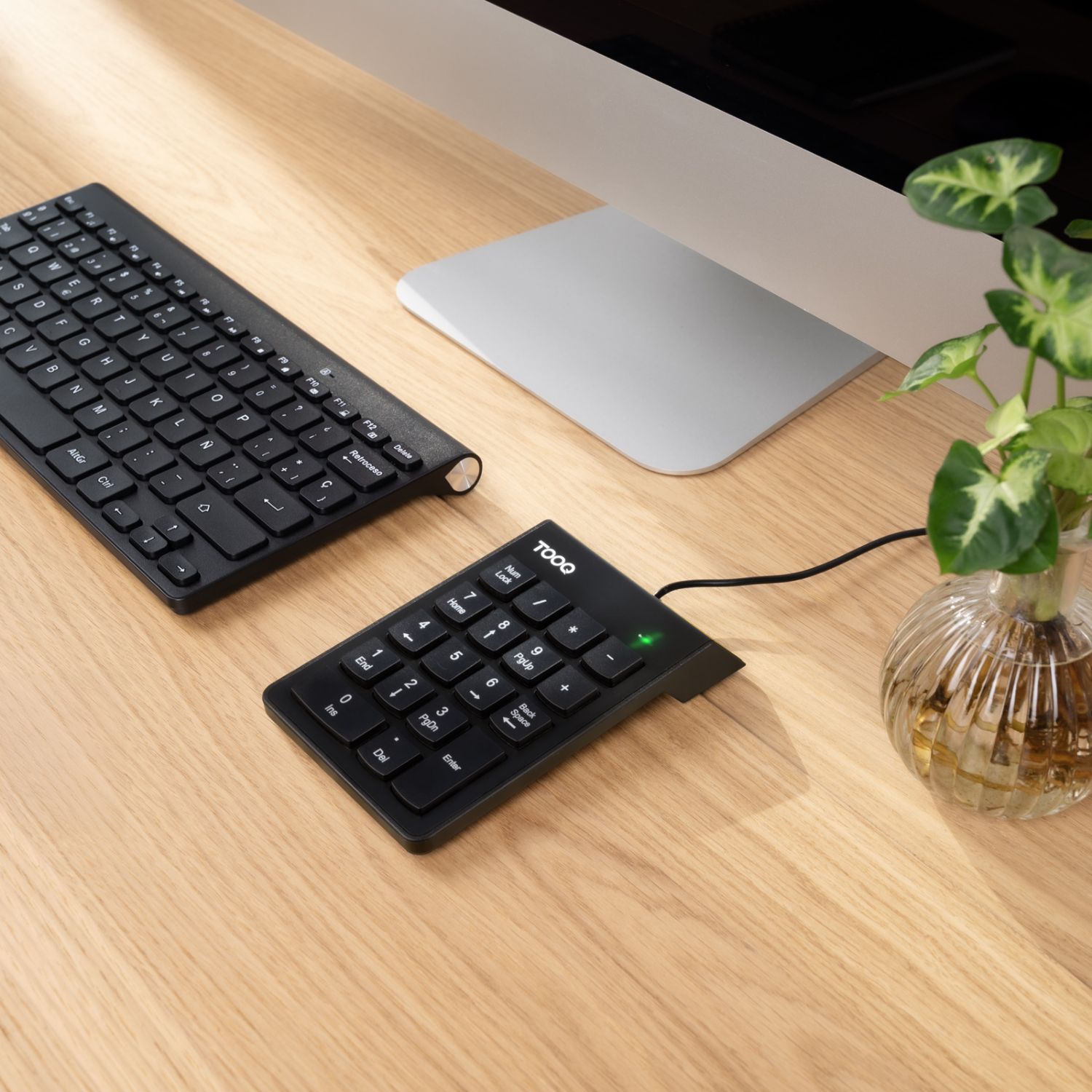 TQK-2001-B - Teclado Num�rico TooQ 19 Teclas USB Cable 1.3m Negro (TQK-2001-B)
