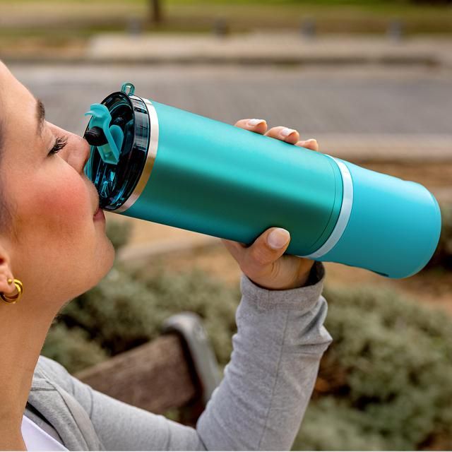 A01_EU01_123293 - Batidora de Vaso CECOTEC Power Titanium Shake2Go Olive Steel 180W 600ml USB-C 3 Programas (A01_EU01_123293)