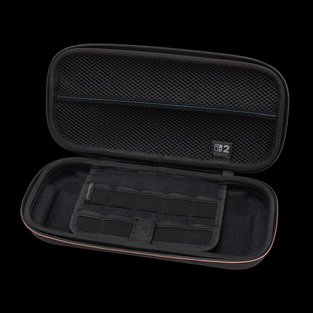 NSCS0552 - Funda protectora PowerA Protection Case para Nintendo Switch 2 Carcasa rigida Soporte de juego integrado Guardado para 9 tarjetas de juego y tarjetas microSD Bolsillo de malla Interior de felpa suave Asa de transporte Negro(NSCS0552)