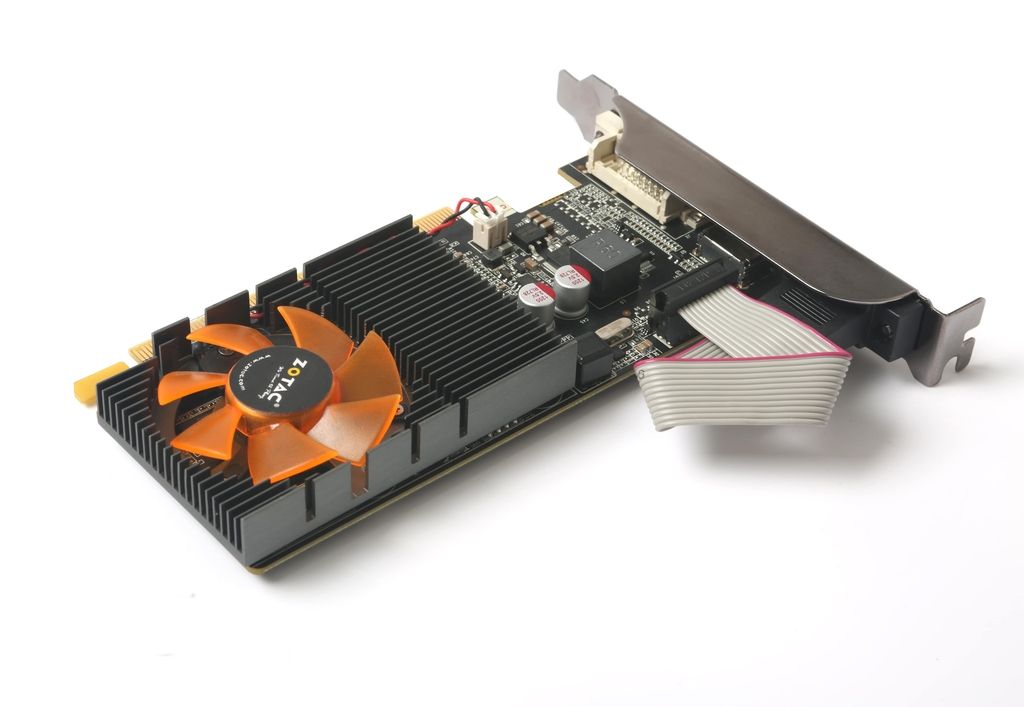 ZT-71310-10L - Tarjeta Gr�fica Zotac Nvidia GeForce GT 710 2Gb GDDR3 1xVGA 1xDVI-D 1xHDMI PCIe 2.0 Low Profile OpenGL 4.5 DirectX 12.0 (ZT-71310-10L)