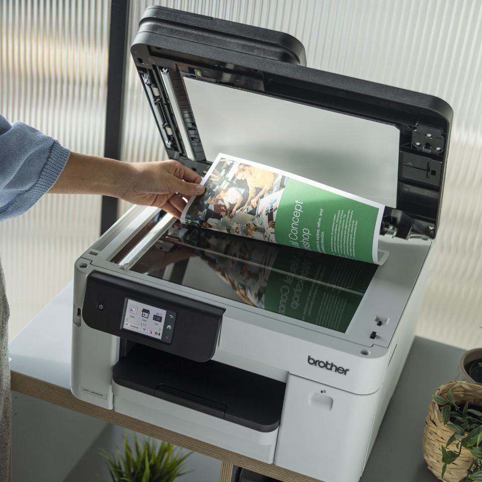 MFCJ5010DWRE1 - Impresora Multifunci�n Brother Pantalla 2.7? 1200x4800dpi A4 Color ADF 50 hojas 1xUSB 2.0 WiFi Ethernet GbE Fax D�plex Blanca (MFC-J5010DWRE1)